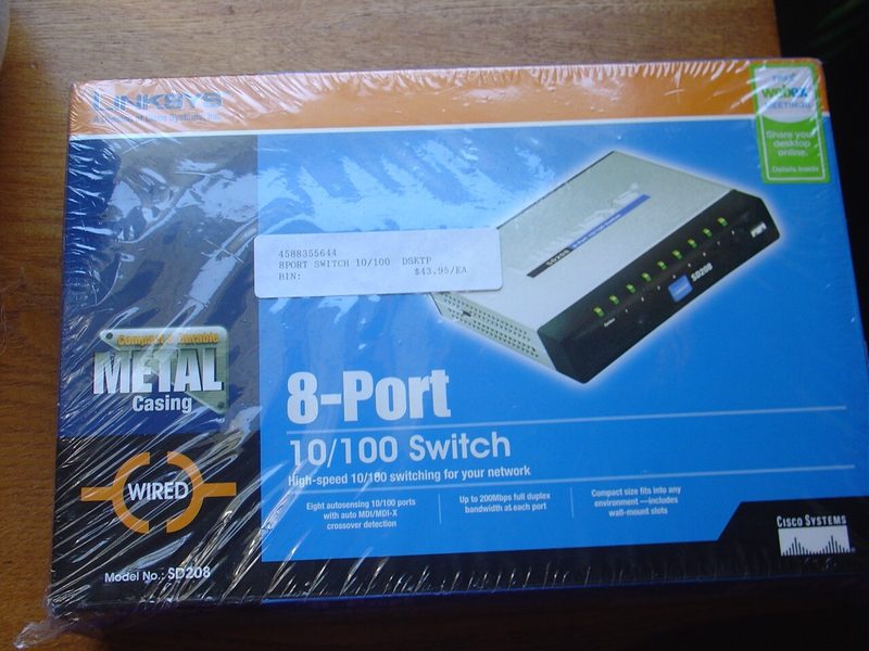 Коммутатор Cisco SD208