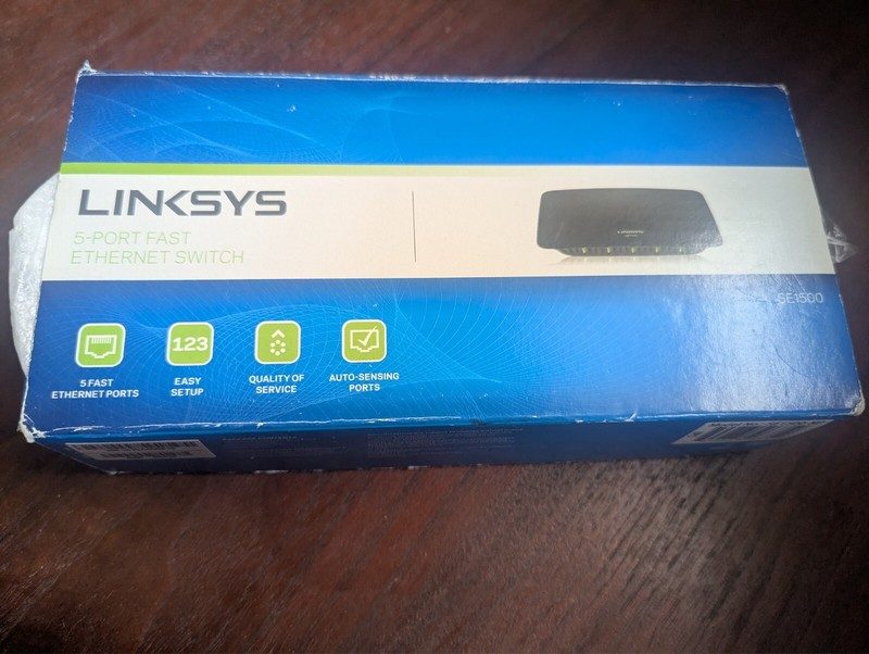 Коммутатор Linksys SE1500-NP