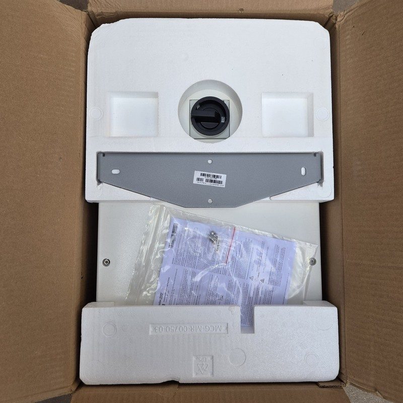 Инвертор SE3000H-US000BEI4