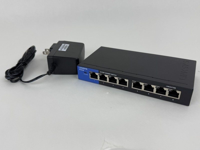 Коммутатор Cisco SE3008V2