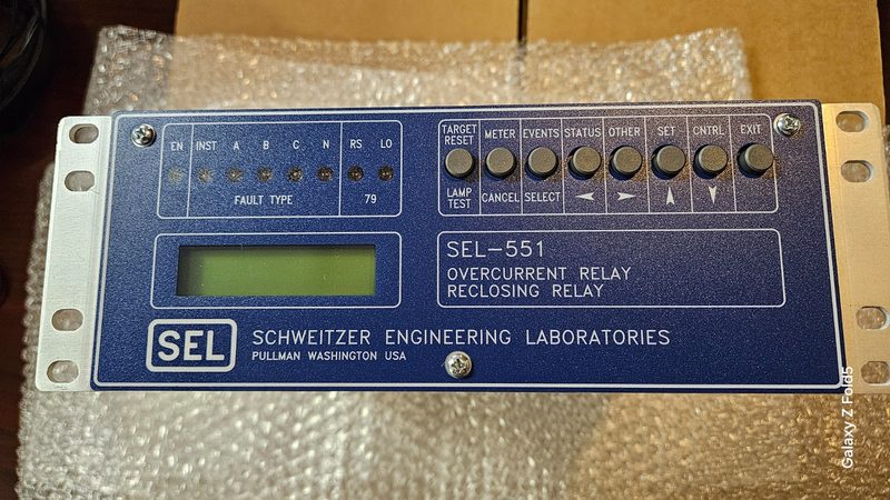 Реле защиты SEL-551