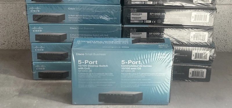 Коммутатор Cisco SF100D-05