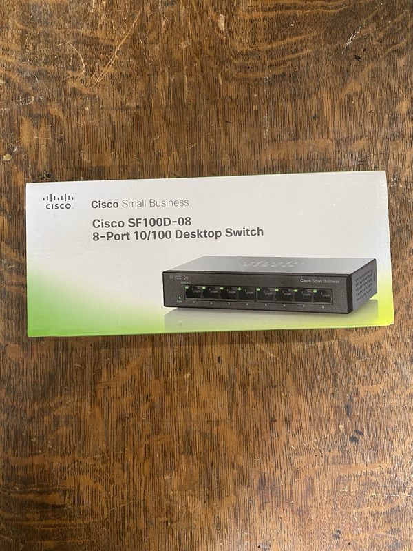 Коммутатор Cisco SF100D-08