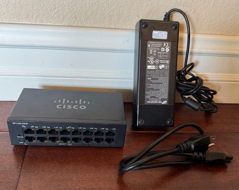 Коммутатор Cisco SF110D-16HP