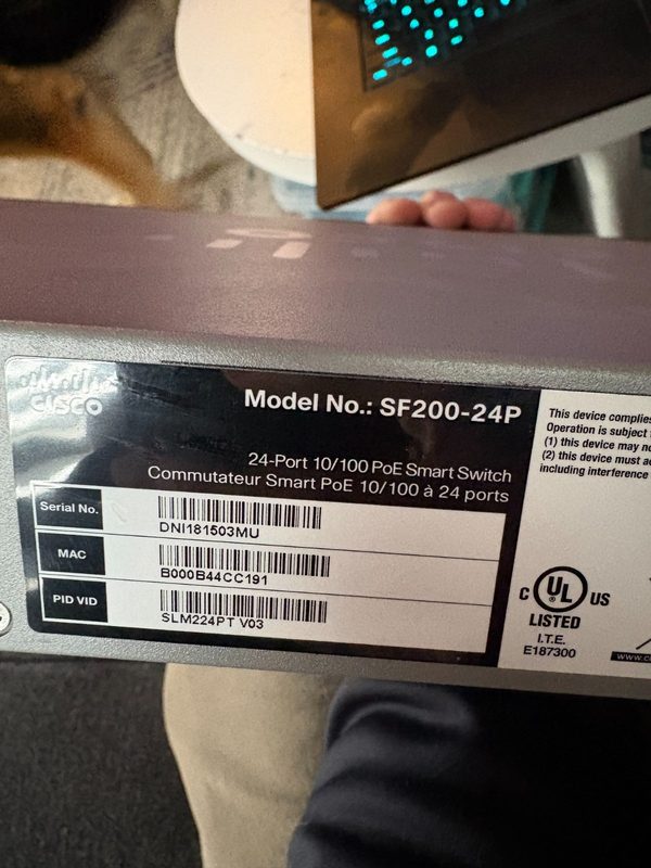 Коммутатор Cisco SF200