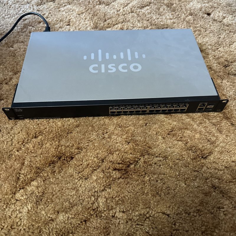 Коммутатор Cisco SG200-26FP