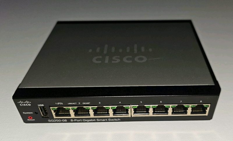 Коммутатор Cisco SG250-08