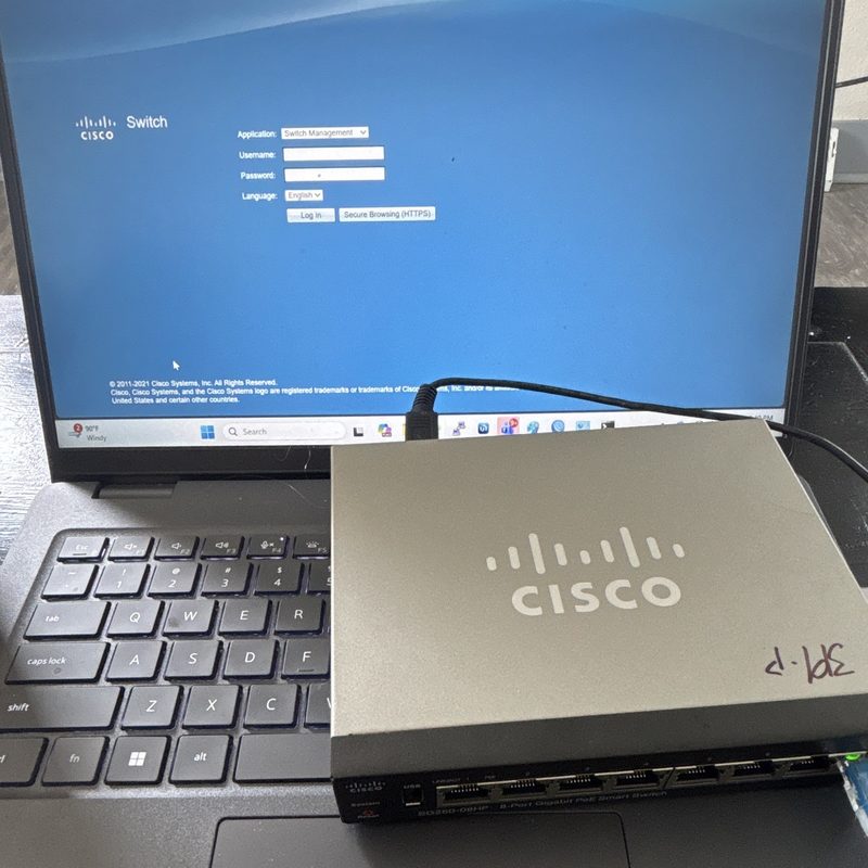 Коммутатор Cisco SG250-08HP