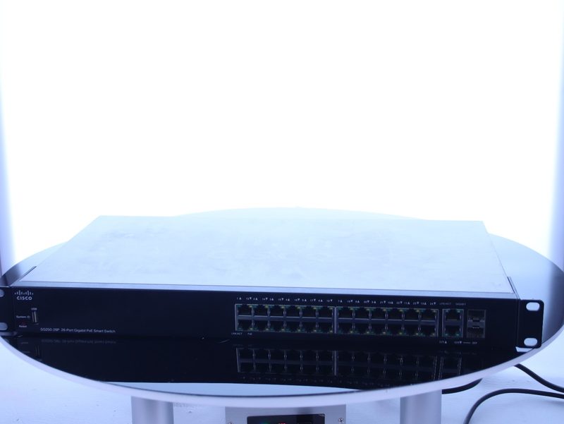 Коммутатор Cisco SG250-26P