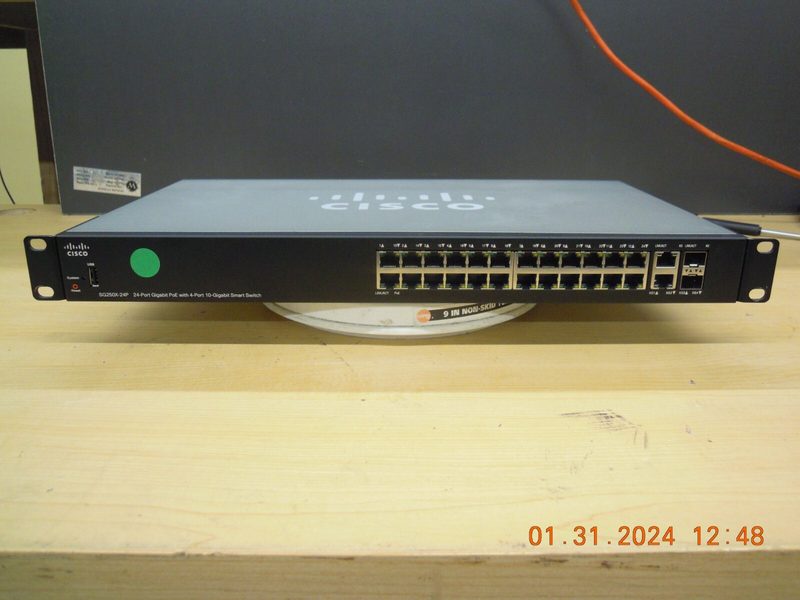 Коммутатор Cisco SG250X-24P-K9