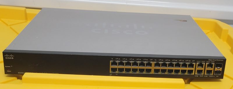 Коммутатор Cisco SG300-28MP