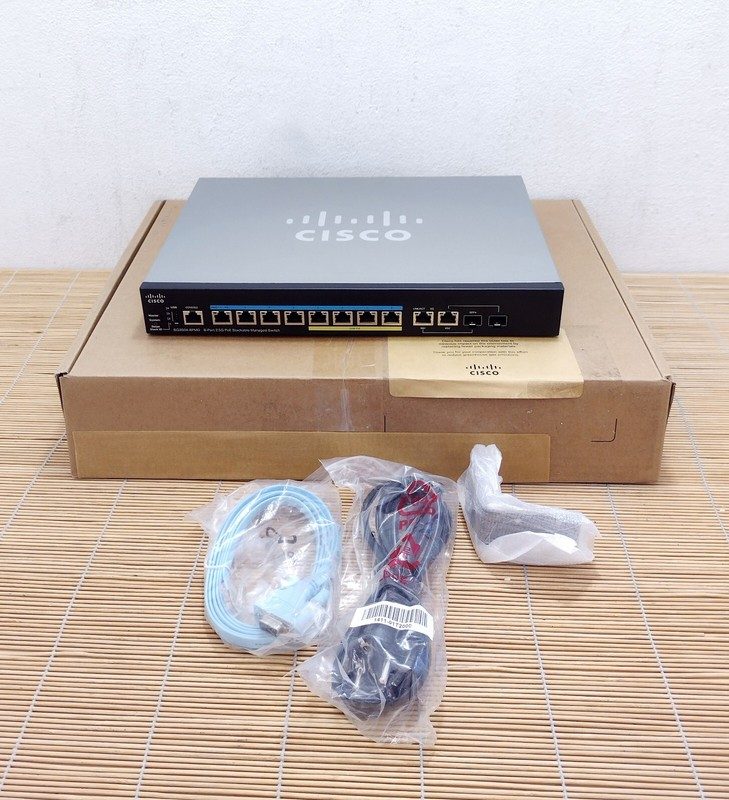 Коммутатор Cisco SG350X-8PMD-K9