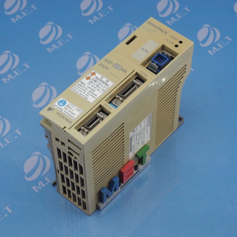 Сервопривод Yaskawa SGD-01AN