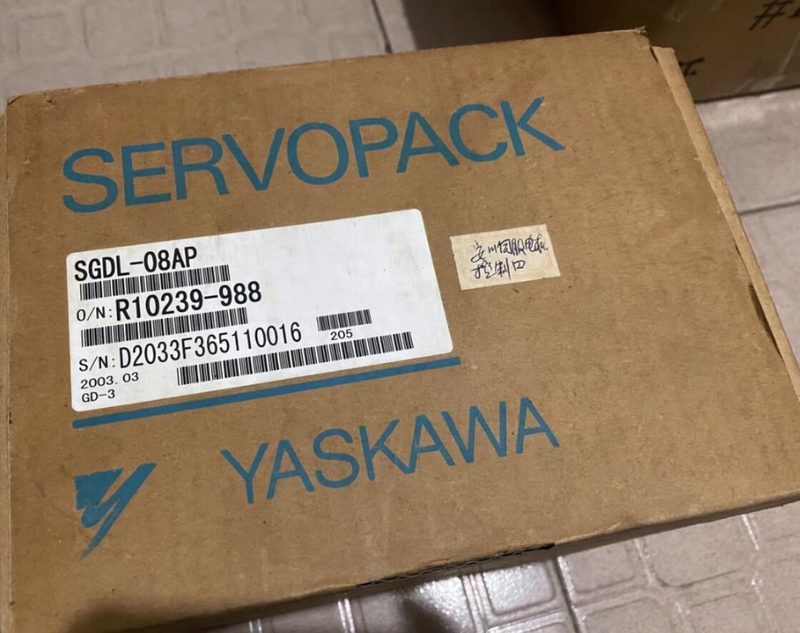 Сервопривод Yaskawa SGD7S-1R6A10A002