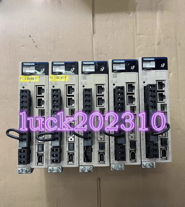 Сервопривод Yaskawa SGD7S-1R6A30A002