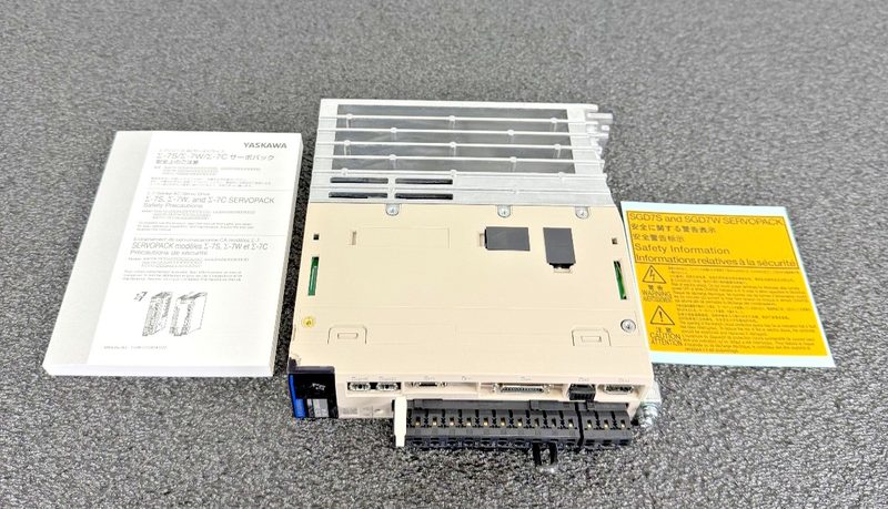 Сервопривод Yaskawa SGD7S-2R8A20AY0814A