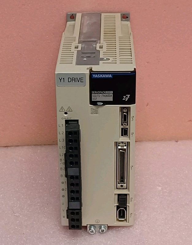 Сервопривод Yaskawa SGD7S-7R6A00A002