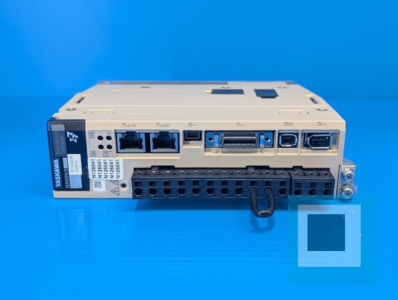Сервопривод Yaskawa SGD7S-R70AQ0A000F51