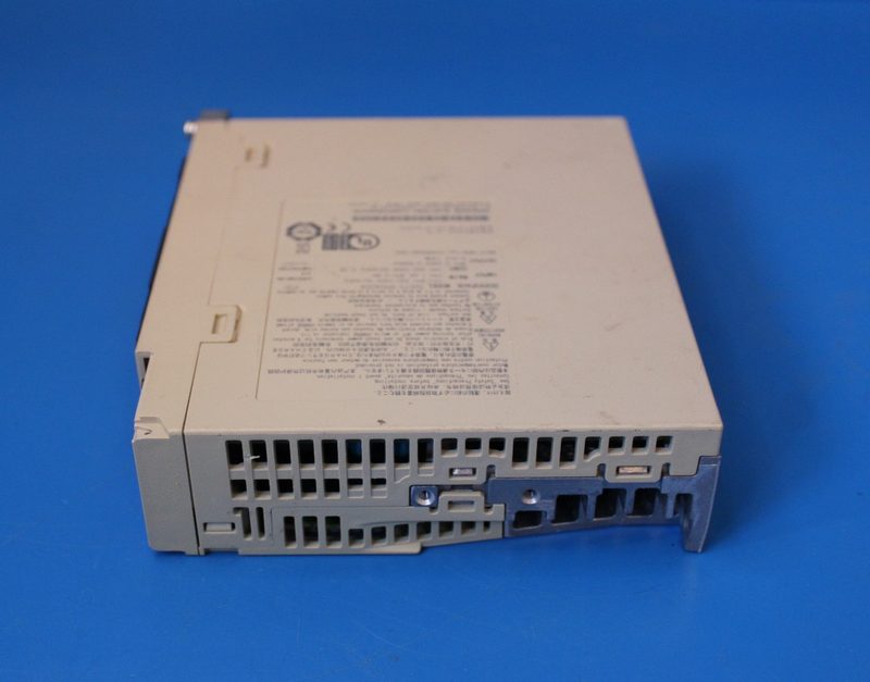 Сервопривод Yaskawa SGD7S-R90A00A