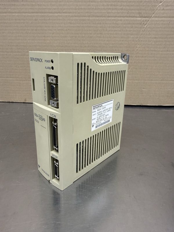 Сервопривод Yaskawa SGDA-04AS