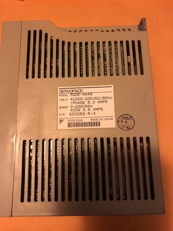 Сервопривод Yaskawa SGDE-04AS