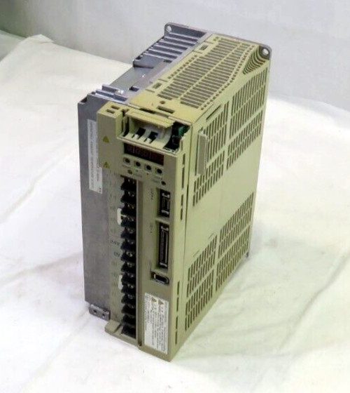 Сервопривод Yaskawa SGDH-20DE