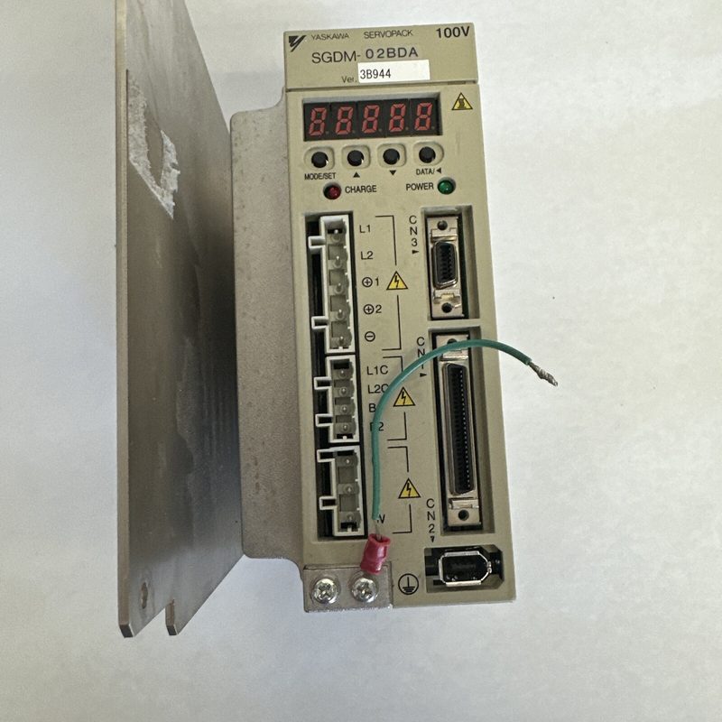 Сервопривод Yaskawa SGDM-02BDA