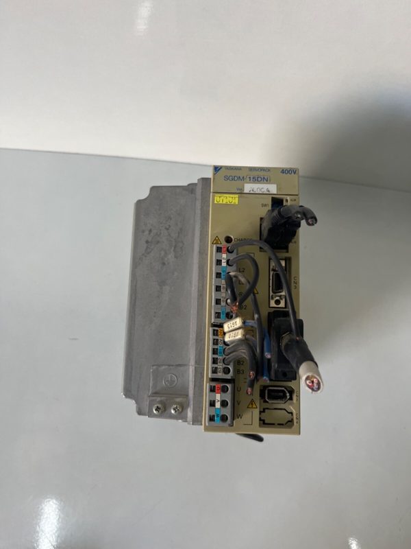Сервопривод Yaskawa SGDM-15DN