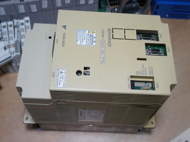 Сервопривод Yaskawa SGDM-20AC-SD1-PY8