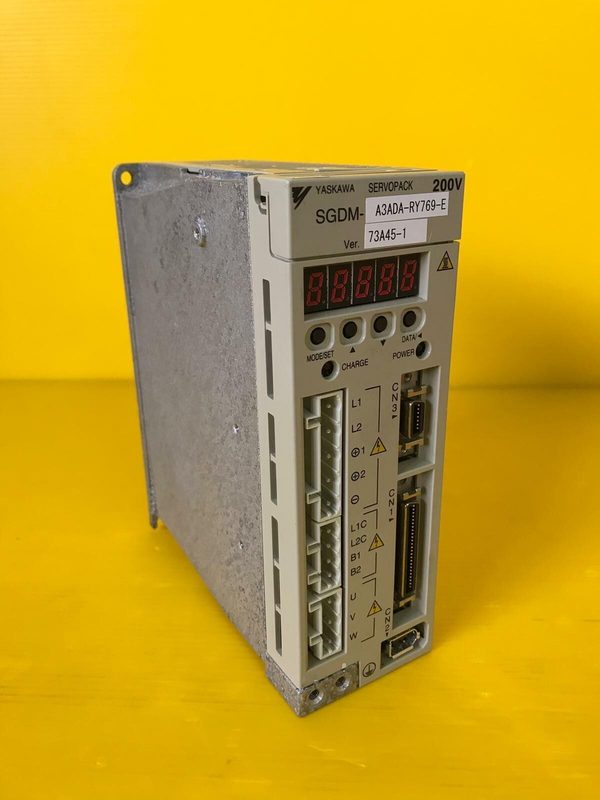 Сервопривод Yaskawa SGDM-A3ADA-RY769-E