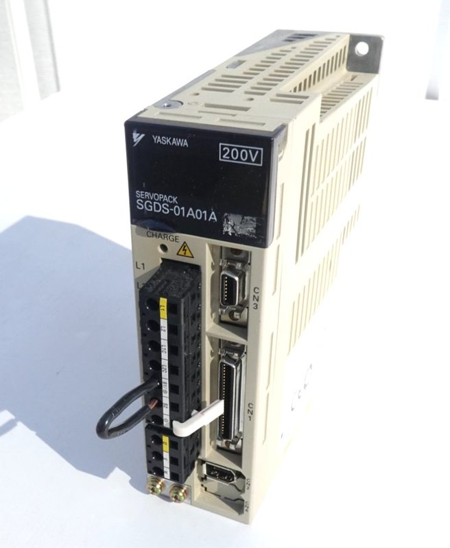 Сервопривод Yaskawa SGDS-01A01A
