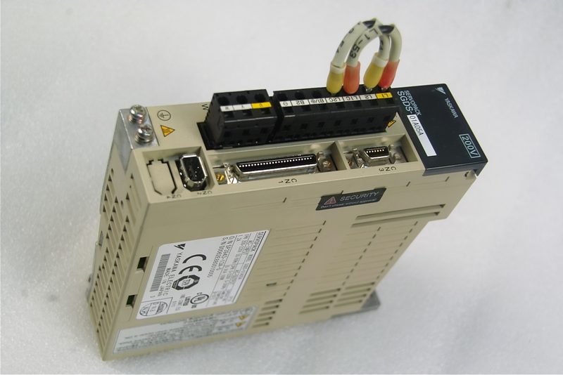 Сервопривод Yaskawa SGDS-01A05A