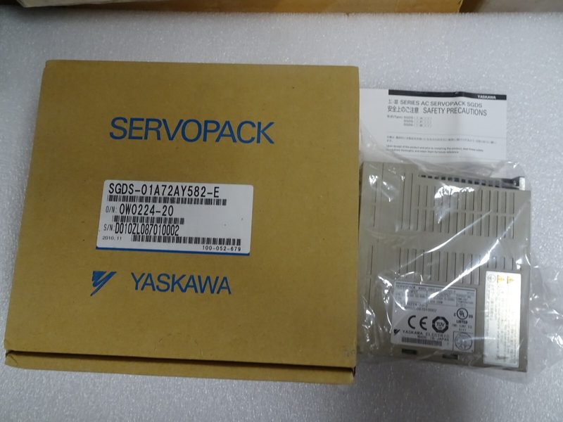 Сервопривод Yaskawa SGDS-01A72AY582-E