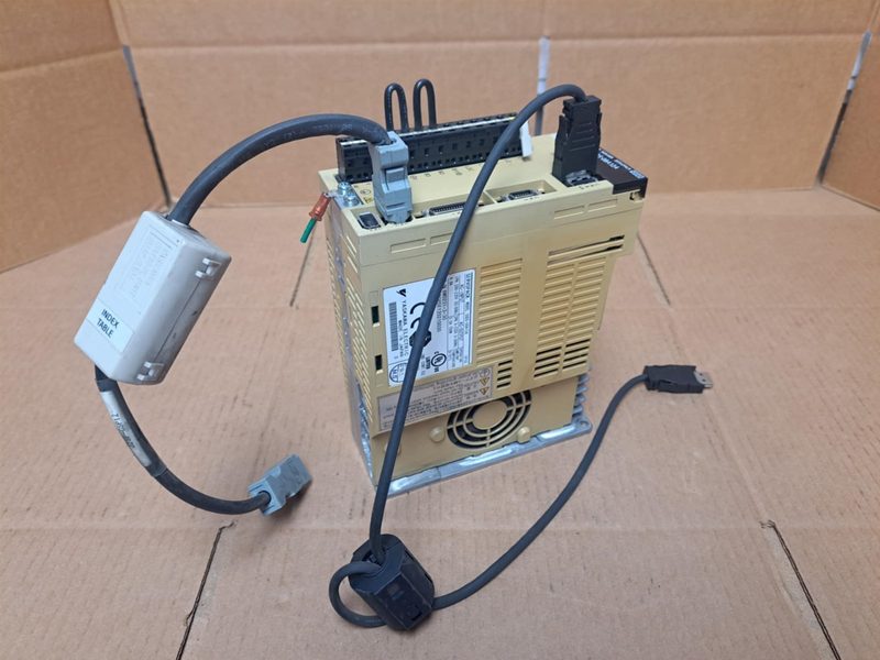 Сервопривод Yaskawa SGDS-08A12A