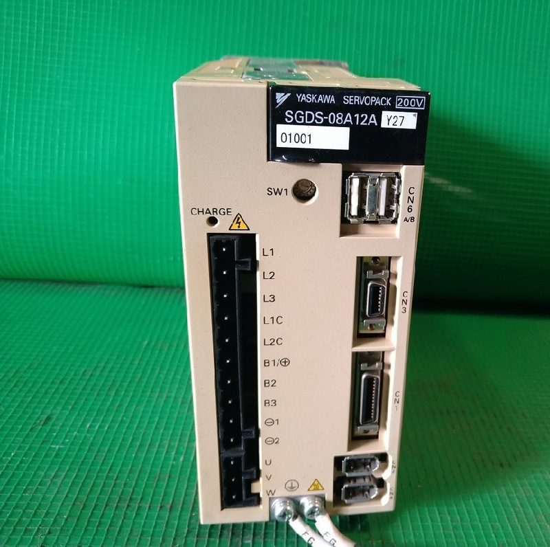 Сервопривод Yaskawa SGDS-08A12AY27