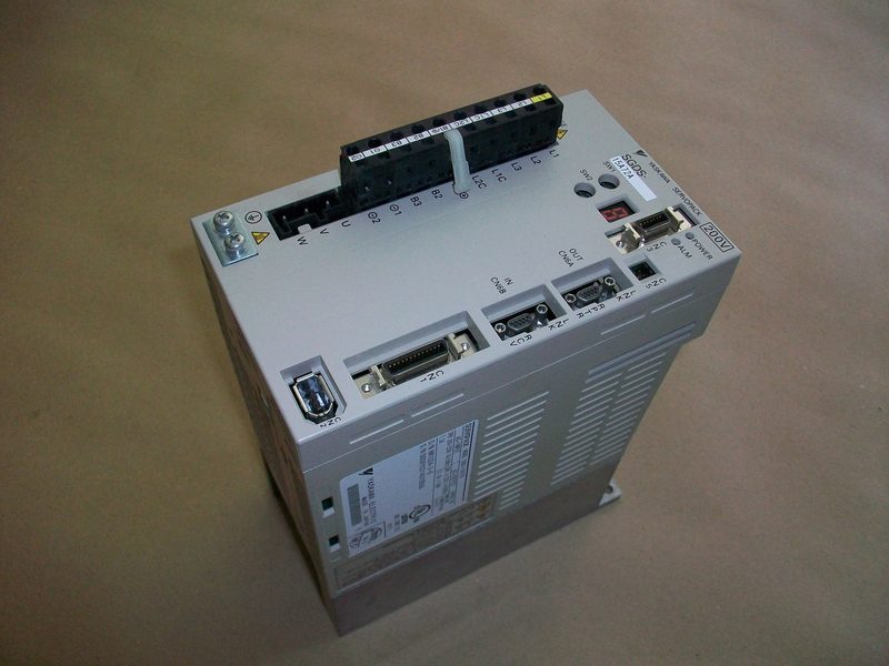 Сервопривод Yaskawa SGDS-15A72A