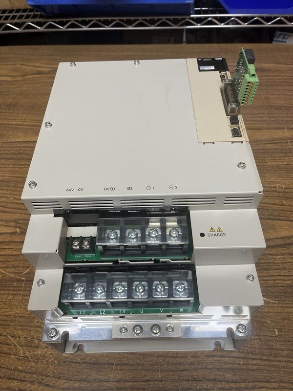 Сервопривод Yaskawa SGDV-260D01A002000