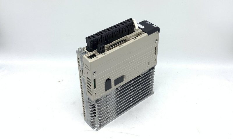 Сервопривод Yaskawa SGDV-2R1F01AY527AA