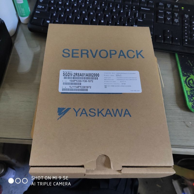 Сервопривод Yaskawa SGDV-2R8A01A00200