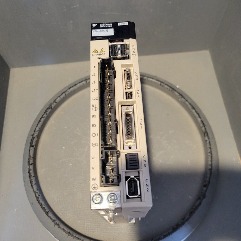Сервопривод Yaskawa SGDV-2R8A11B