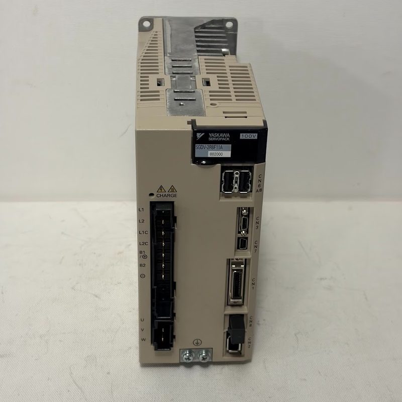 Сервопривод Yaskawa SGDV-2R8F11A