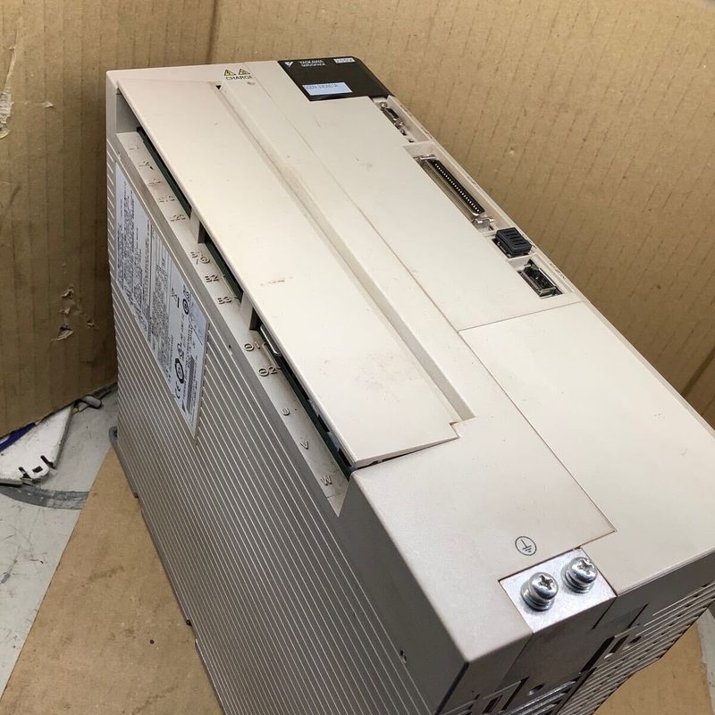 Сервопривод Yaskawa SGDV-330A01A