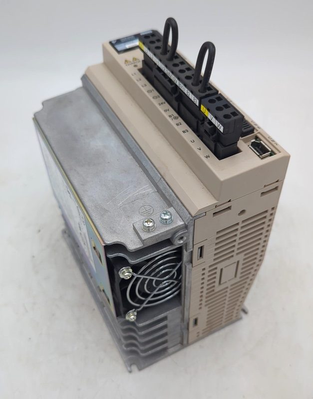 Сервопривод Yaskawa SGDV-3R5D21A002000