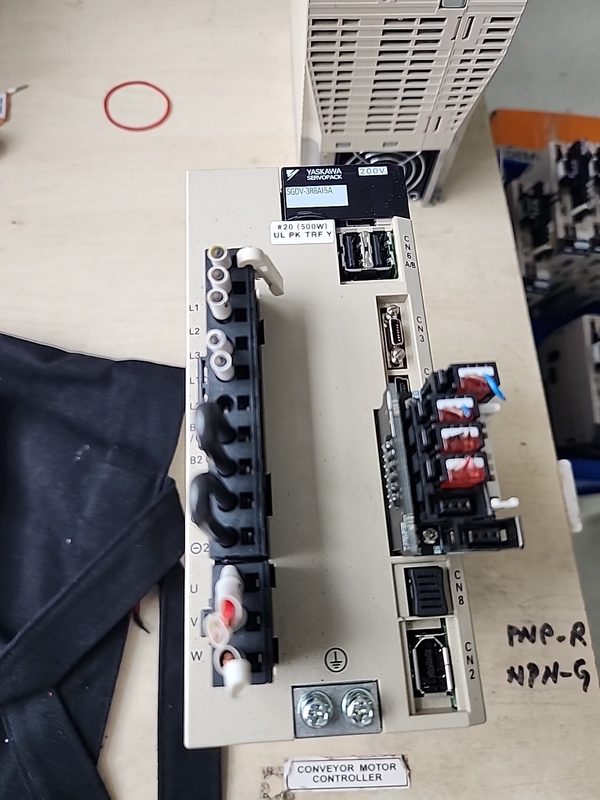 Сервопривод Yaskawa SGDV-3R8A15A