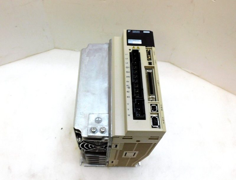 Сервопривод Yaskawa SGDV-5R4D01A002000