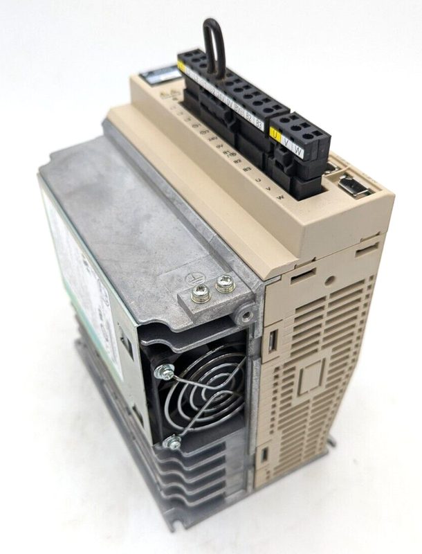 Сервопривод Yaskawa SGDV-5R4D21A002000