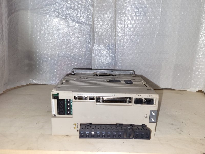 Сервопривод Yaskawa SGDV-7R6A01A