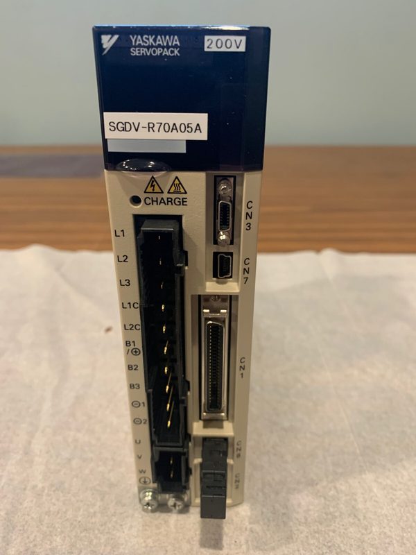 Серводвигатель Yaskawa SGDV-R70A050A