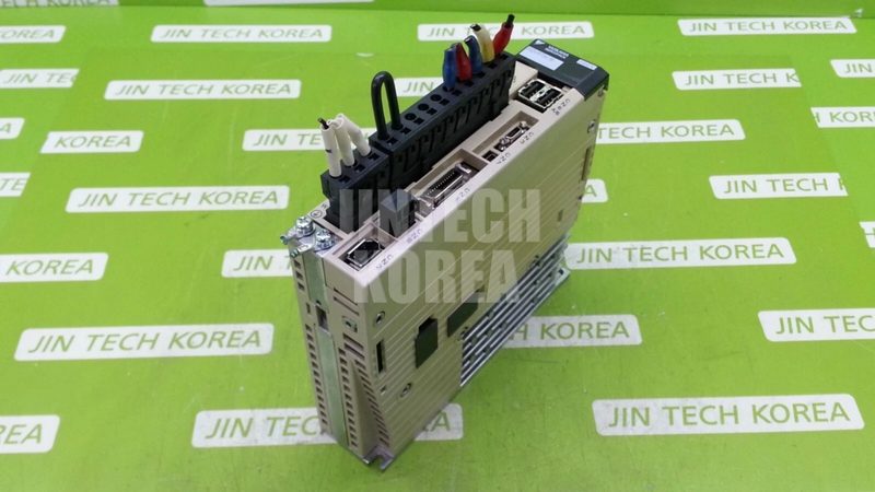 Сервопривод Yaskawa SGDV-R70A11B