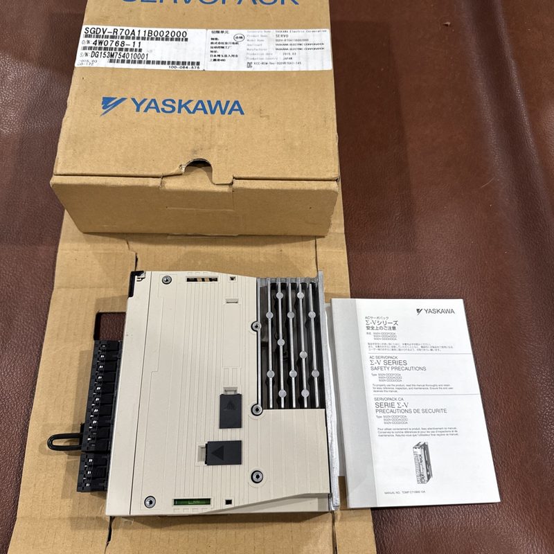 Сервопривод Yaskawa SGDV-R70A11B002000